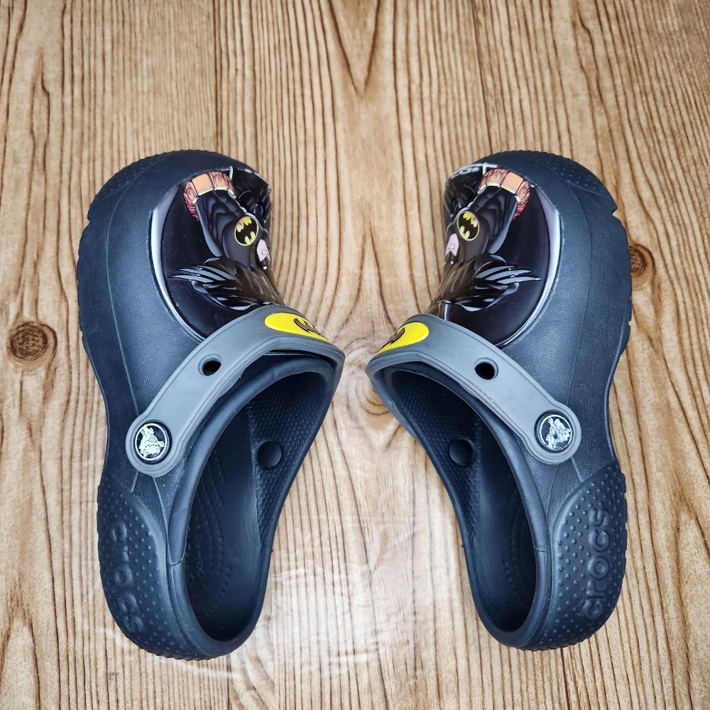 CROCS batman black